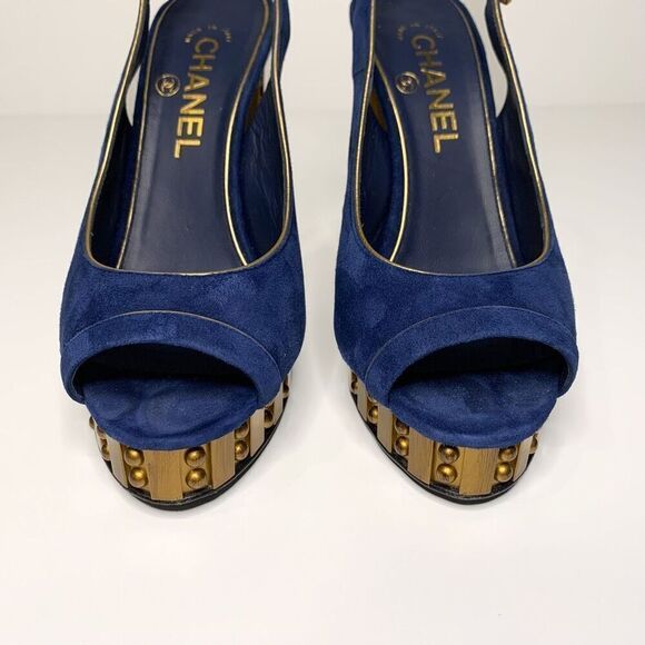 Chanel Blue Suede Gold Studded Interlocking C Slingback Heels EU 37 US 6-6.5 - Picture 3 of 12